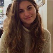 Chica en valencia ofrece clases de inglés nivel B2 para FCE. También puedo dar otras materias nivel primaria o secundaria
